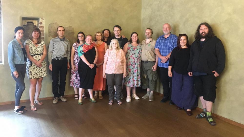 PRVNÍ ABSOLVENTI DOKONČILI KURZY SOCIÁLNÍ AKADEMIE